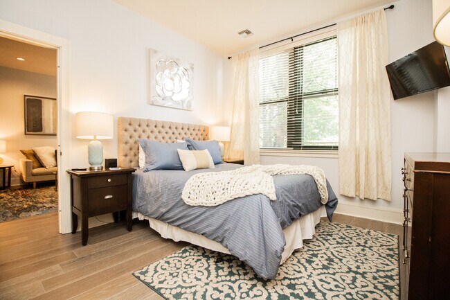 Photo - 1387 Washington St Unidad 203