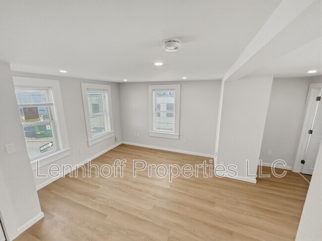 Photo - 25 Hilton St Unit 2