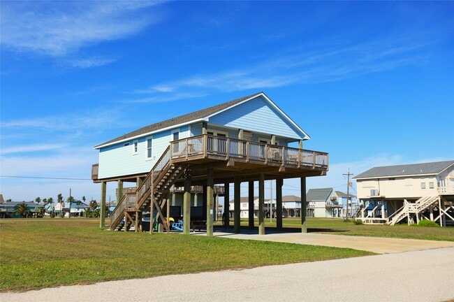 Photo - 131 Pieces of 8