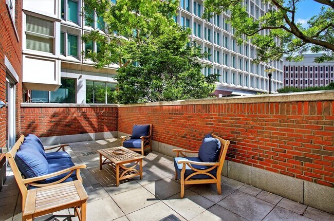 Photo - 10 Bowdoin St Unidad 202