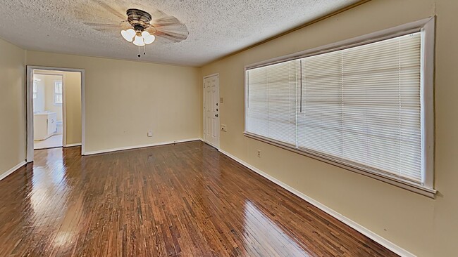 Photo - Charming 3-Bedroom Home with Spacious Living & Outdoor Retreat!