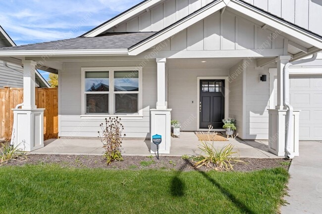 1679 SW Black Butte Ct