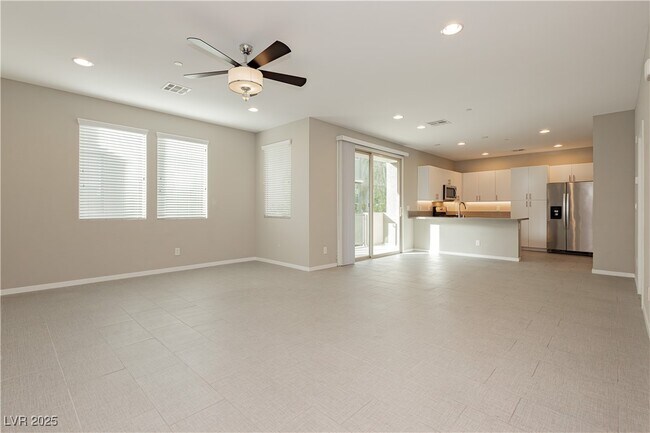 Building Photo - 11236 Rainbow Peak Ave Rental