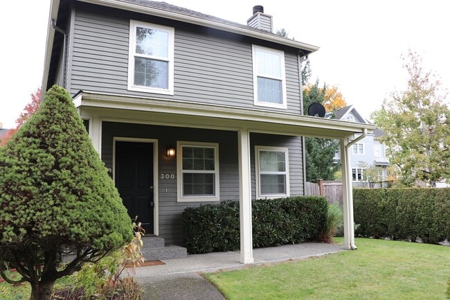 Building Photo - 3 Bed 2.5 Bath House In Leschi