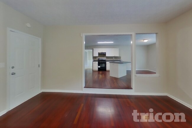 Photo - 2290 Lost Forest Ln SW