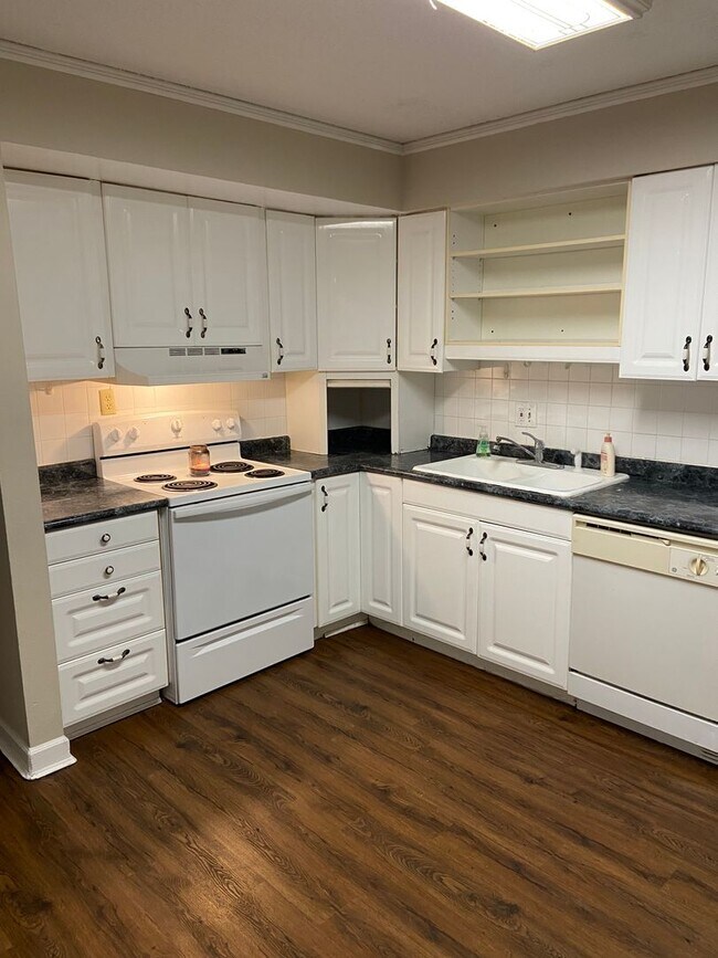 Photo - 611 W Madison St Unit 611 W Madison St