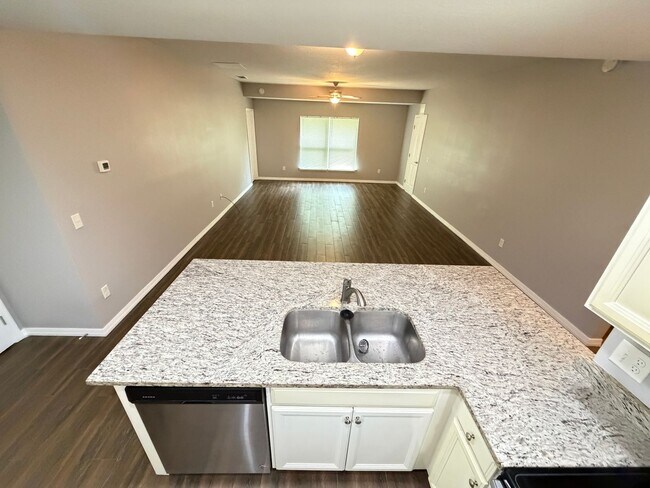 Photo - AWESOME 3/2 w/ office HOME in Deltona! You need to check this out!