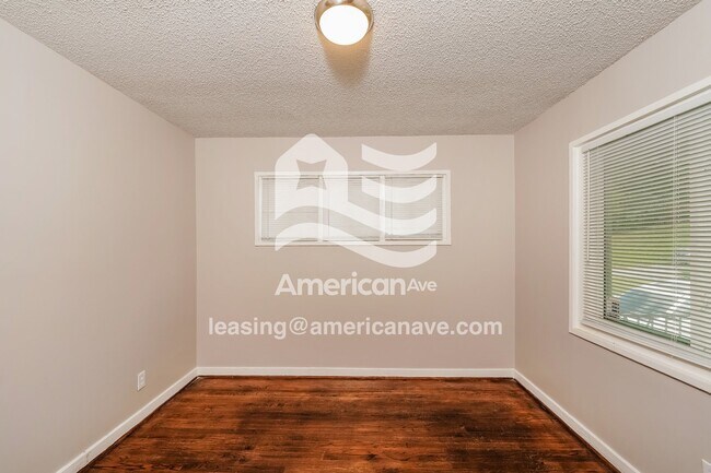 Photo - 8228 10th Ave S