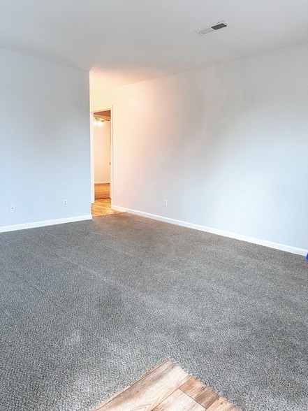116 Ballygar St Unit H