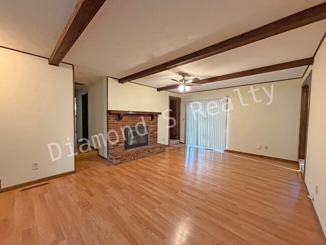 2910 E Monroe Terrace