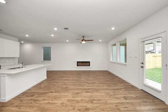 Photo - 3530 Shearwater St