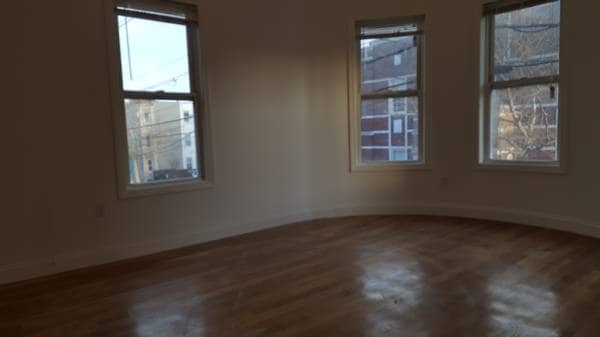Building Photo - 174 Chestnut St Unit 2