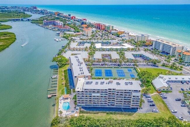 Building Photo - 19451 Gulf Blvd Unit 404 Rental