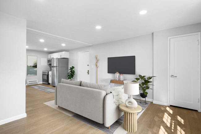 Building Photo - ReNew Groton Rental