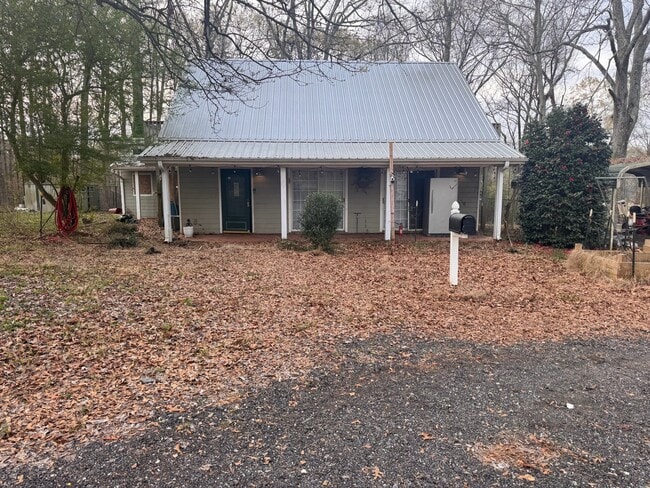 Building Photo - 1700 Harris Bridge Rd