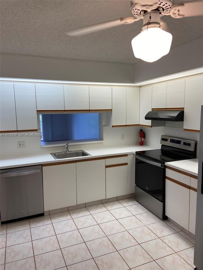 Photo - 12601 SW 13th St Unit 303G