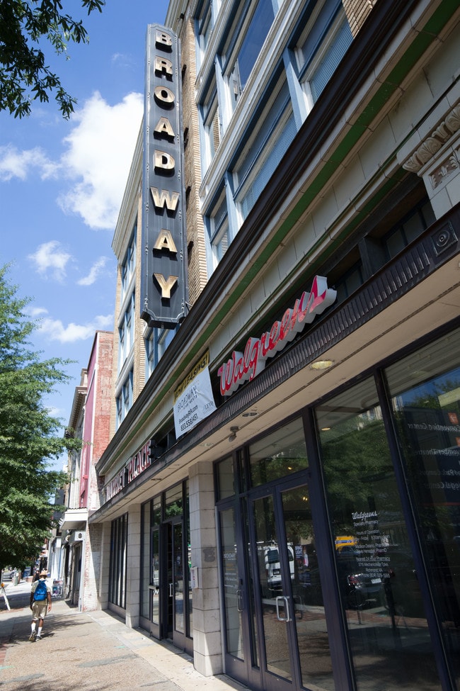 Broadway Apartments Richmond, VA