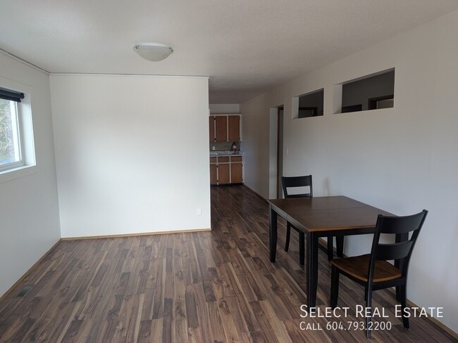 Photo - 46909 Yale Rd Unité B