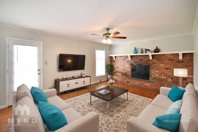 Photo - 3369 Foxwood Dr