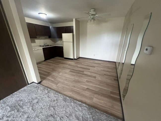 Building Photo - 2217 8th Ave Unit 2