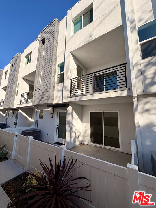 Photo - 121 E 223rd St Unit 4