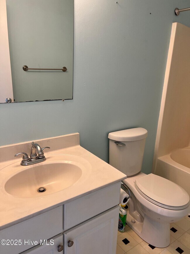 Photo - 118 Cedar St