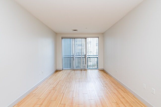 Photo - 320 D St Unidad 243
