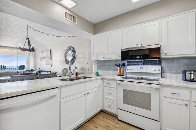 Building Photo - 426 S Fletcher Ave Unit ID1248249P Rental