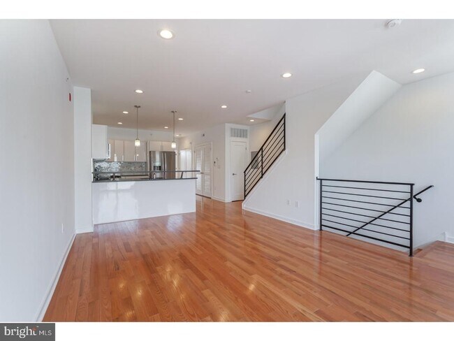 Photo - 1629 Swain St Unit 3