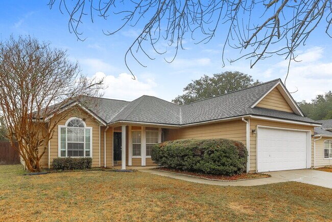 2955 Waters View Cir