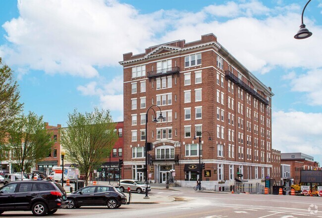 Building Photo - 131 Main St Unit 707 Rental