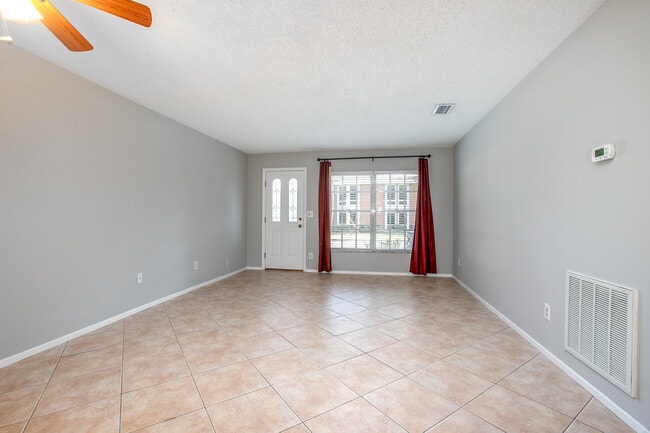 135 W Minnesota Ave