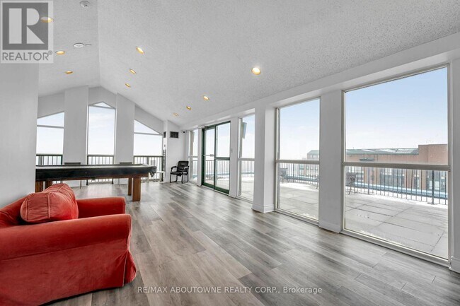 Photo - 115 Hillcrest Ave Unit 905