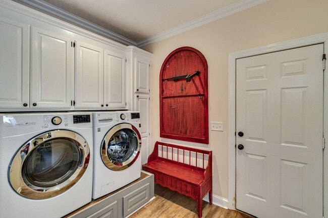 Photo - 4 Bed 3.5 bath Home in Ridgeland for Rent!!