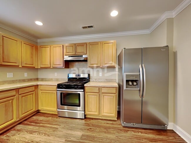 Photo - 8829 Shadowglen Dr