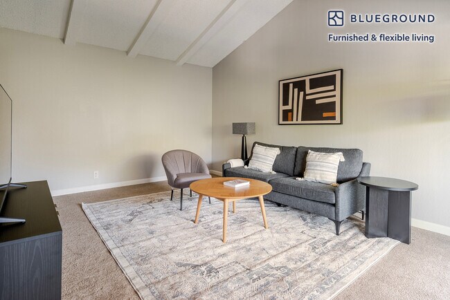 Photo - 202 Calvert Dr Unidad FL2-ID1949