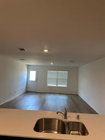 5705 Manarchos Ln