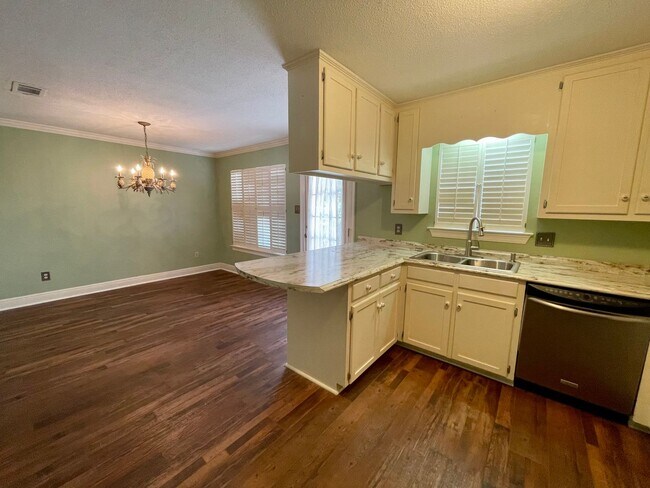 Photo - WILLOWBROOK TOWNHOMES -CLOSE TO USA
