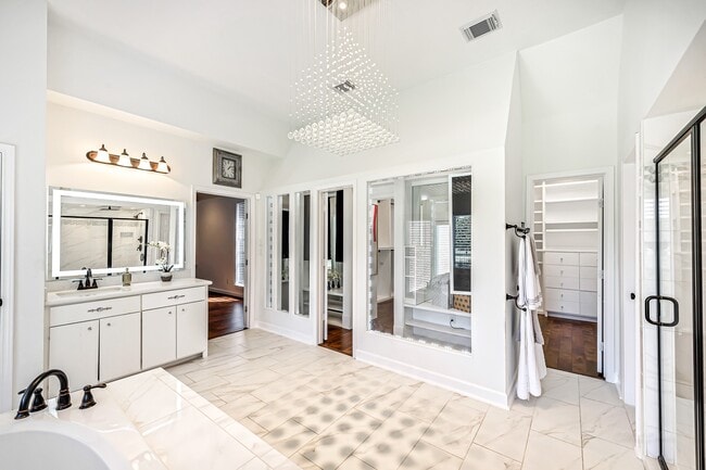 Building Photo - 21410 Ganton Dr