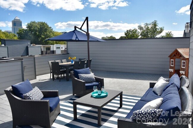 Photo - 916 Westbrook Dr