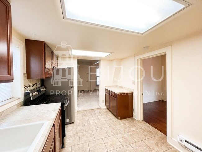 Photo - 523 E Kiowa St