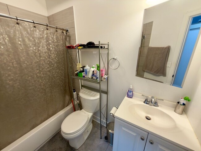 Photo - 3550 W Lawrence Ave Unit 3550-2N