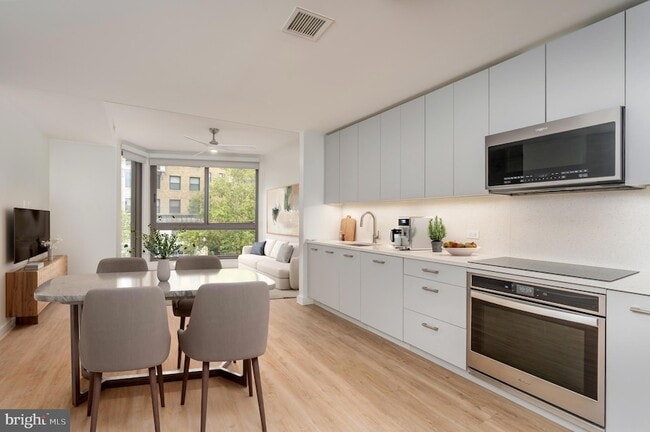 Building Photo - 1630 Columbia Rd NW Unit 316 Rental