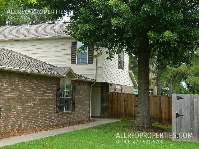 Photo - 822 N Daisy Ln