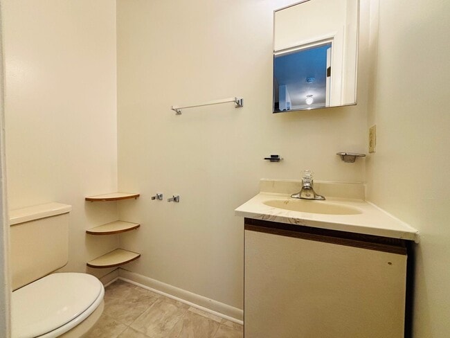 Photo - 253 Fairfax Rd