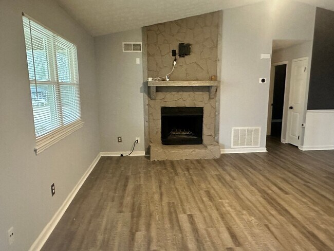Photo - 4183 Red Laurel Way SW