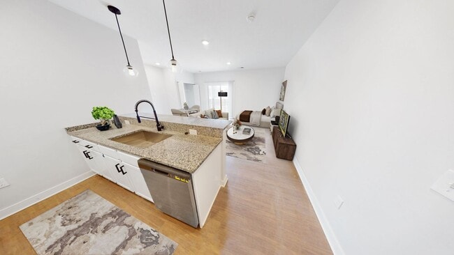 Photo - 825 S Washington Ave Unit 825 - B106