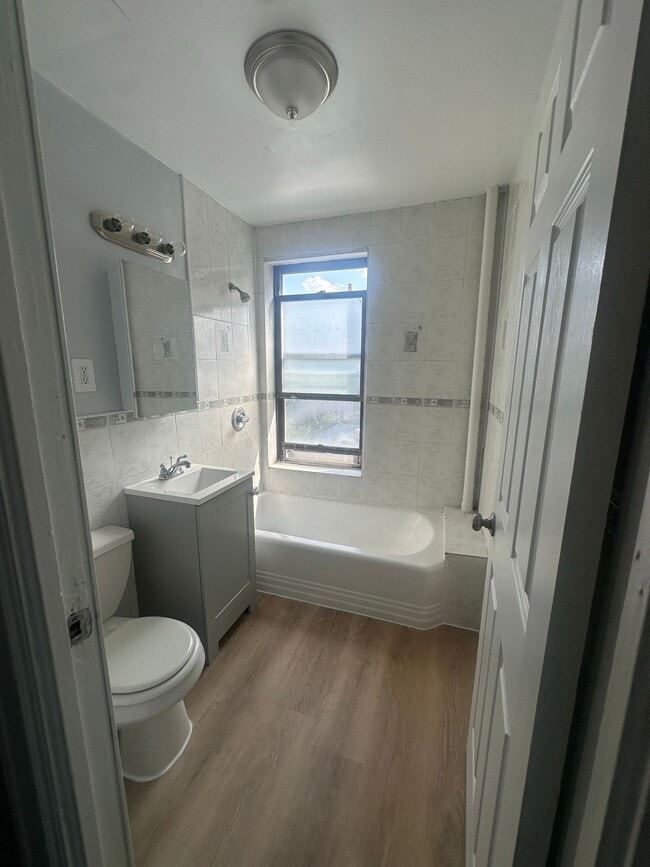 Photo - 4614 Park Ave Apartments