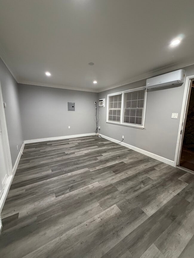 Sala de estar - 1483 1/2 Allison Ave