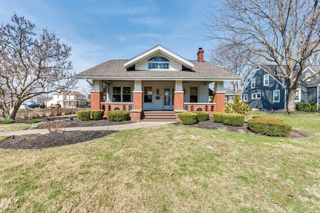 Photo - 154 E Main St